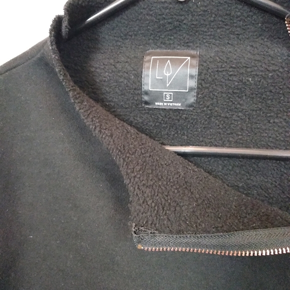 Lime &Vine cropped sweatshirt - Picture 2 of 4